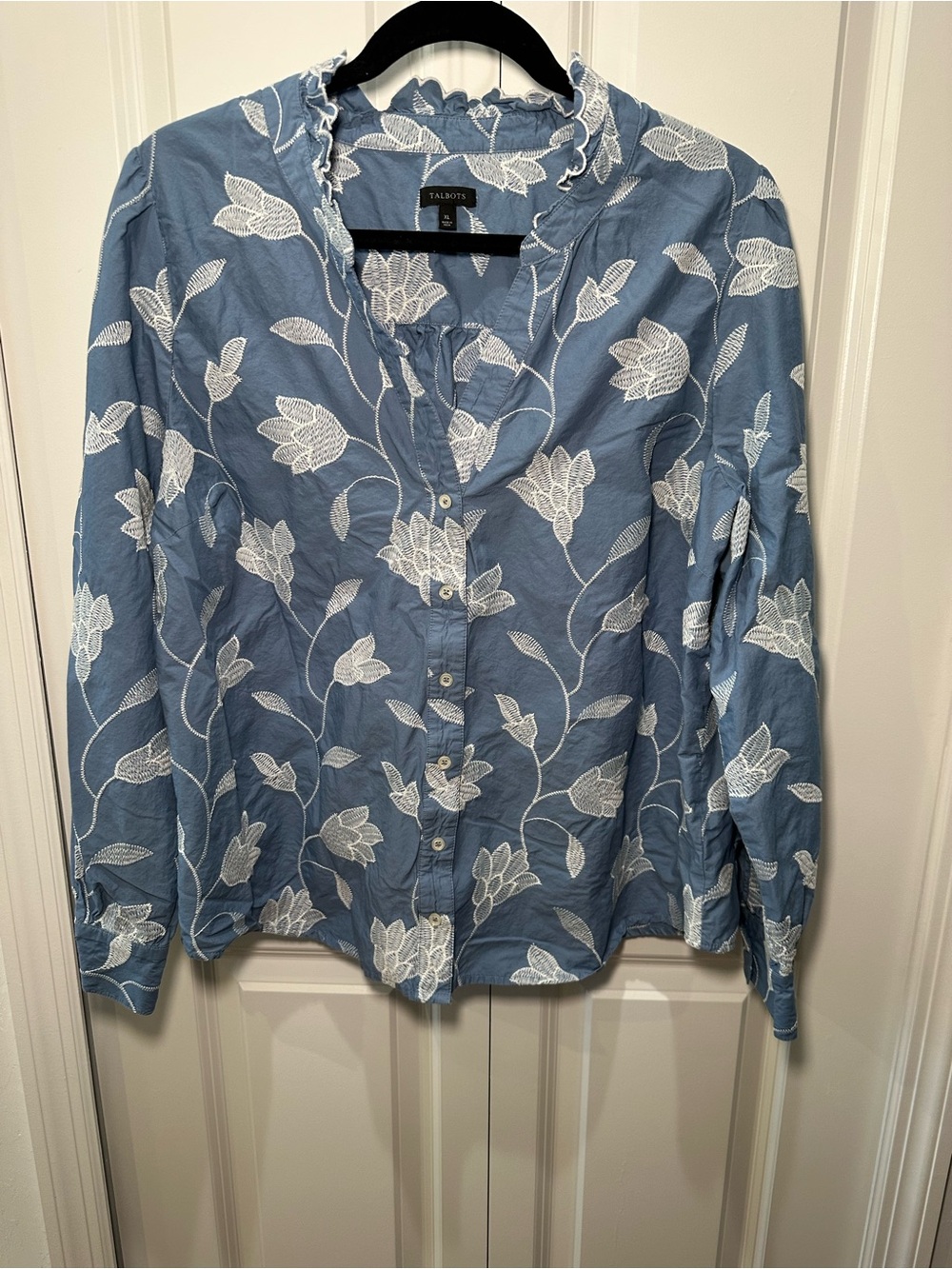 Talbots Blue Embroidered Floral 100% Cotton Button-Front Blouse